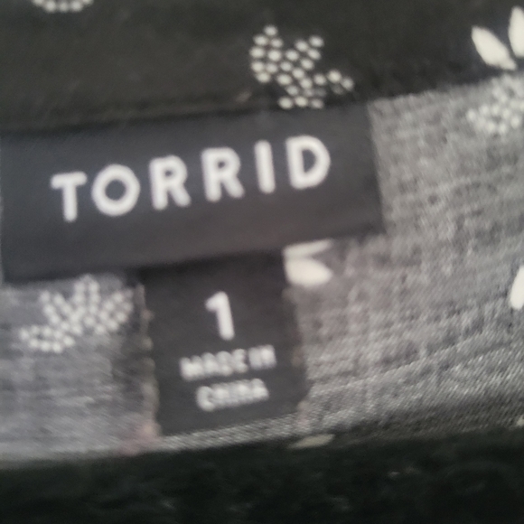 Torrid shirt dress size 1 - Picture 2 of 3